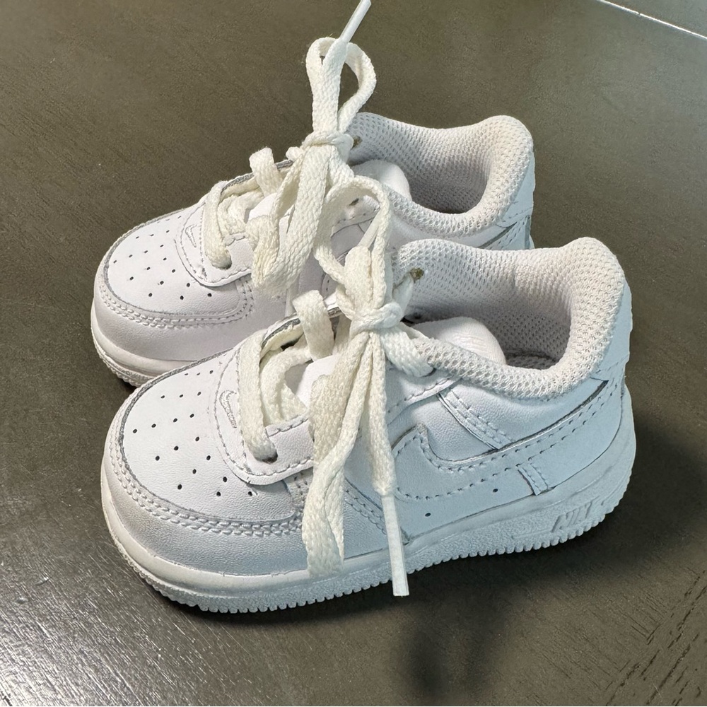 Toddler White Air force ones Size 4C - Picture 2 of 8